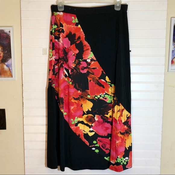 Avenue Women's Plus Black Floral Panel Maxi Skirt - Picture 5 of 6